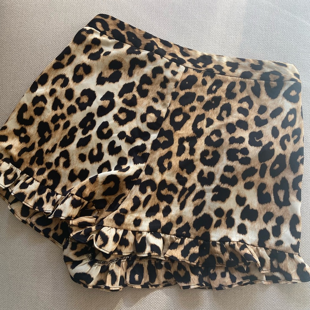 Urban Outfitters Leopard Print Flutter Short - image 7